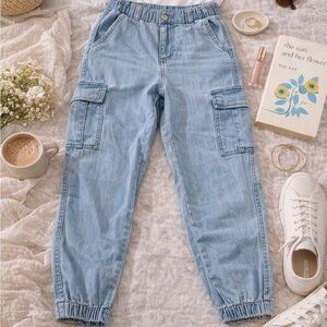 American Eagle Light Wash Denim Cargo Jogger Jeans | Womens 6
